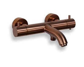 Børstet bronze kar og brus termostatarmatur vist på en hvid baggrund med skygge.