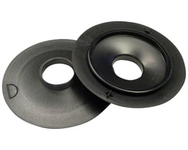 To Sundström Safety Filterholder R06-0105 enheder set fra siden, viser den indvendige og udvendige struktur af adapterne til SR500.