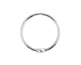 En enkelt forhængsring med børstet finish og en diameter på 4 cm, vist isoleret på en hvid baggrund.