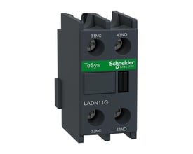 Nærbillede af Schneider Electric TeSys D hjælpeblok, der viser 1 NO og 1 NC kontakt med tydelige mærkninger og skrueterminaler.