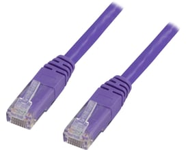 DELTACO U/UTP Cat6 patchkabel på 1 meter i lilla, med støbte RJ45-stik og halogenfri LSZH-kappe.
