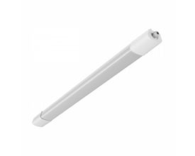 Hvidt SpectrumLED Limea Select komplet LED-armatur med lang, slank form og opal lysflade, 18 W og IP65.