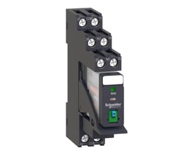 Schneider Electric RXG stikbensrelæ med integreret sokkel, der viser terminalerne mærket 'COM', 'NO', 'NC' og 'COIL' samt testknap og status-LED.