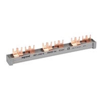 Gaffelsljfeskinne 4-polet med AUX, 10 mm2, 63 A - Legrand
