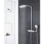 Grohe Rainshower Smartcontrol 360 Mono brusesæt i krom med hovedbruser og håndbruser, der begge er i brug.
