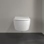 Villeroy & Boch Avento-toilet set lige forfra med lukket toiletsæde og væghængt skål.