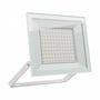 Hvid SpectrumLED 100 W LED-projektør set skråt forfra med monteringsbeslag og LED-felt.