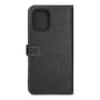 Essentialb sort lædercover til iPhone 16 Plus set bagfra med åbning til telefonens kamera og magnetisk lukkestrop.
