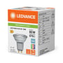 Emballagen til Ledvance PAR16 LED-reflektorpære set skråt forfra med oplysninger om dæmpning, lysstyrke og GU10-sokkel.