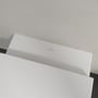 Villeroy & Boch-logo på den hvide Subway 2.0 væghængte toiletskål, set tæt på ovenfra.