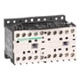 Schneider Electric TeSys K kontaktor LC2K0601P7, 3-polet med 6A mærkestrøm og 230V spænding, vist med hvidt hus og sorte terminaler.