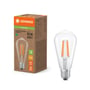 LEDVANCE LED Edison pære i energiklasse A, med 806 lumen og 3,8W effekt, vist sammen med sin emballage.