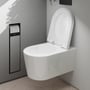 Hansgrohe EluPura S væghængt toilet i blank hvid porcelæn med åbent låg, vist uden skyllerand og med synlig lydisolerende måtte.