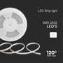 Nærbillede af V-TAC LED stribelys på rulle, viser SMD 2835 LED'er og 120 graders spredningsvinkel.