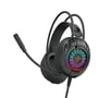 Deltaco DH140 sort gamingheadset set skråt forfra med over-ear-ørekopper, boom-mikrofon og farvet lys.