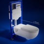 Geberit Duofix Sigma indbygningscisterne med et væghængt toilet, der viser den maksimale afstand på 70 cm.