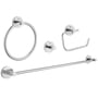 Grohe Essentials tilbehørssæt 4 i 1 i krom med håndklædering, krog, papirholder og håndklædestang på hvid baggrund.