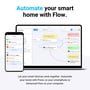 Screenshot af Homey appens 'Flow' funktion på en laptop og smartphone, der viser automatisering af smarte enheder.