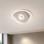 V-TAC COB LED-downlight monteret i loft og tændt, med det indvendige lysfelt vippet skråt.