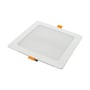 SpectrumLED 18W LED-indbygningspanel set skråt oppefra med firkantet lysflade og orange monteringsclips.