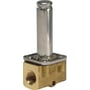 Danfoss magnetventil EV210B med messinghus og intern G 1/4" tilslutning, 2/2-vejs NC design.
