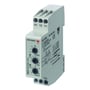 Carlo Gavazzi DAC51CM24 stjerne/trekant-timer set skråt tæt på, med frontens drejeknapper og mærkede terminaler.