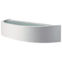 SG Armaturen Curve LED væglampe i mat hvid med et buet design og en opal skærm, der udsender varmt lys.