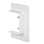 Set fra siden, Schneider Electric OL45 vægflange i polar hvid plast med dimensioner 75 x 55 mm, ideel til diskret kabelføring.