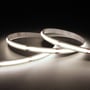 Ansell Lighting C-Cell COB LED strip på 10 meter med 24V, der lyser med et varmt hvidt lys.