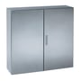 Schneider Electric Spacial S3X vægskab i rustfri stål 316L, 1200x1000x300 mm, med dobbeltdør og integreret greb på hvid baggrund.