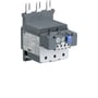 ABB termorelæ TF140DU-135, 100-135A, set fra siden med mærkat og tilslutningspunkter.