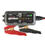 Noco Genius GB40 Boost+ jumpstarter med HD-klemmer vist isoleret på hvid baggrund.