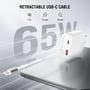 Grafik viser den hvide 4smarts PDPlug Slim 65 W GaN-vægoplader med det indbyggede USB-C-kabel trukket ud.