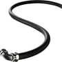 HellermannTyton GS/PVC/Glat slange, sort, Ø40mm, med et monteret metalfitting. Slangen fremstår fleksibel og velegnet til krævende miljøer.