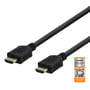 Deltaco Premium high speed HDMI-kabel på 1 meter i sort ligger diagonalt med begge HDMI-stik og certificeringsmærke synlige.