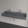 Villeroy & Boch Memento 2.0 møbelvask i mat grå keramik, 120cm bred med to krom armaturer.