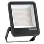 Ledvance Floodlight Area Asym 100 W-projektør i sort set skråt forfra med LED-felt og monteringsbøjle.