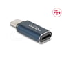DeLock USB-C til Lightning-adapter set fra den modsatte ende med stikporten og PD 3.0-markeringen synlig.