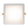 SpectrumLED 24 W LED-indbygningspanel lyser med en jævn flade bag den hvide kvadratiske front og orange clips.