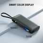 4smarts Enterprise-powerbank i mørkegrå med farvedisplay, der viser batteriniveau og input- og outputeffekt.