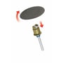 Bosch slibeskive SC411, K60, 30mm diameter, demonstrerer EZ SpeedClic systemets hurtige skift med pilindikatorer.