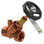 Kemper Fristrømsventil 1/2'' med 65mm byggelængde, fremstillet i messing med et sort håndtag og DVGW-godkendelse.