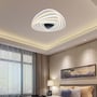 V-TAC Smart LED loftlampe integreret i et soveværelsesloft, der bidrager til en hyggelig atmosfære med sit bløde, dæmpbare lys.