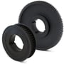 Sort HTD-tandremskive 8M med flange og taperbøsning, vist fra to vinkler; modellen har 24 tænder og 30 mm rembredde.