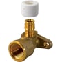 Uponor Smart Aqua dækvinkel i afzinkningsfri messing med 15 mm Q&E tilslutning og 1/2" gevind. En hvid Q&E ring ligger klar til montering ovenover.