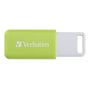 Nærbillede af Verbatim DataBar USB 2.0 Drive i grøn med udskubt hvid beskyttelseskappe, isoleret på sort baggrund.