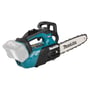 Makita 40Vmax XGT-kædesav til topkapning set skråt forfra med 25 cm sværd og batteripladsen synlig.