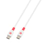 Skross USB-C til USB-C kabel på 200 cm i hvid med røde detaljer ved stikkene og et logo. Ideelt til hurtig opladning på 100W.