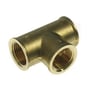 Messing tee fitting med tre 1 1/4" gevindede muffeudgange, ideel til VVS installationer. Afzinkningsbestandig messing med RISE drikkevandsgodkendelse.