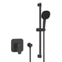 GROHE Cubeo etgrebsbatteri i mat sort viser et indbygningsbatteri, en bruseafløbselek og en Tempesta Cube 110 brusehoved på en skinne.